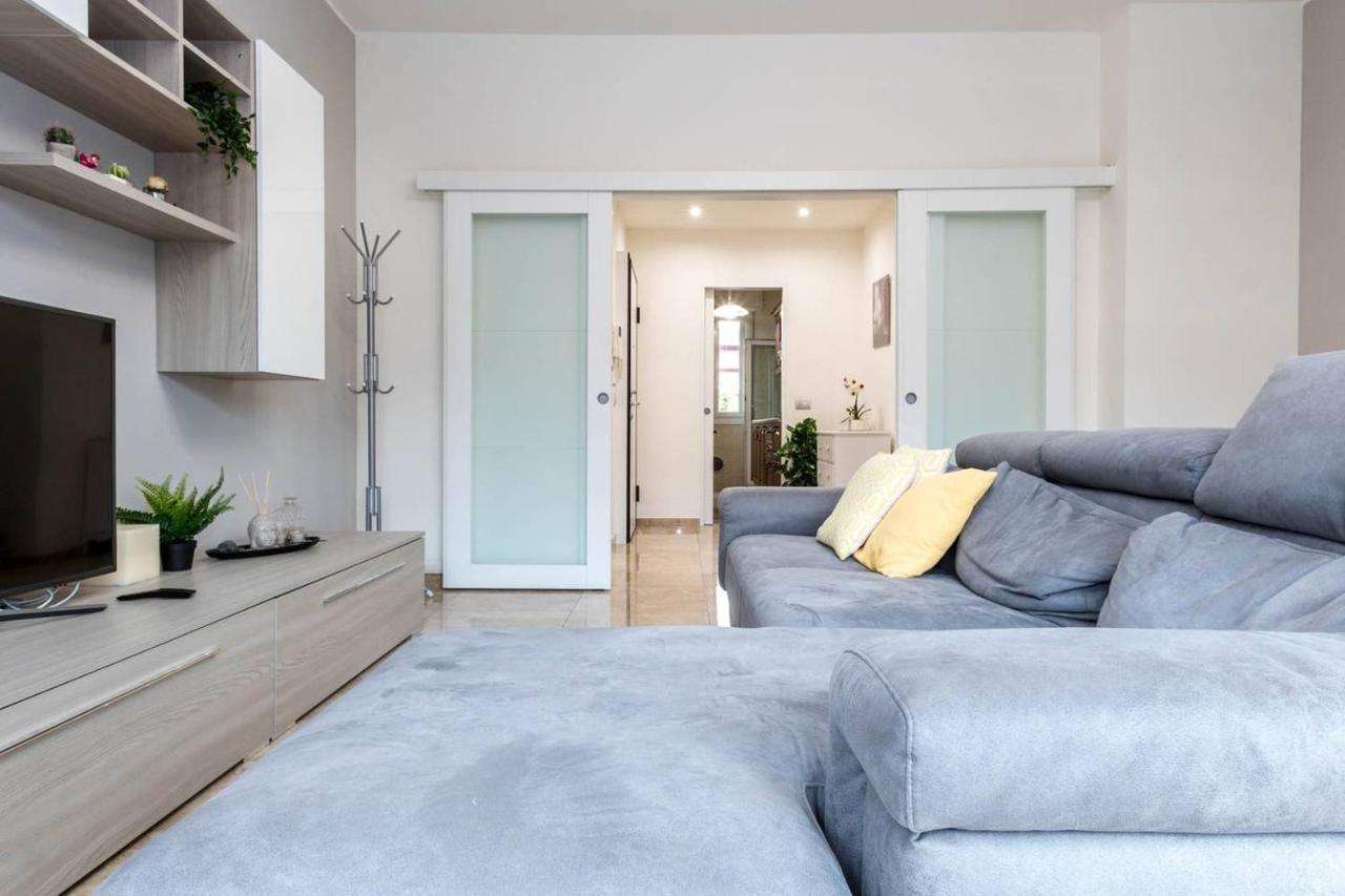 Altido Lovely Apt For 6 Located In Vibrant Gallaratese 밀라노 외부 사진